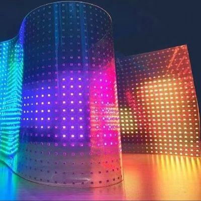 Iluminação personalizada Ecrã de filme de cristal LED transparente para impacto visual dinâmico