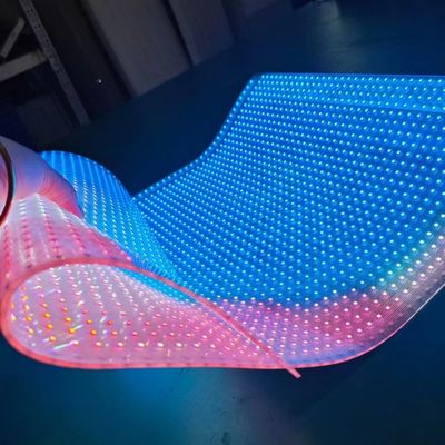 Ecrã de LED cristalino com taxa de atualização de 1920/3840Hz e vida útil de 100000 horas